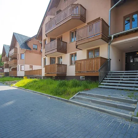 Sun Seasons 24 - Nad Lomnica 14 Centrum