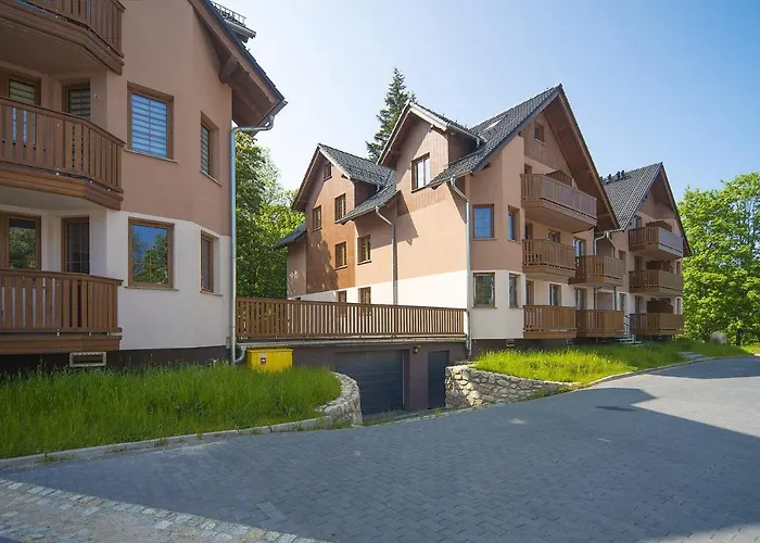 Sun Seasons 24 - Nad Lomnica 14 Centrum *